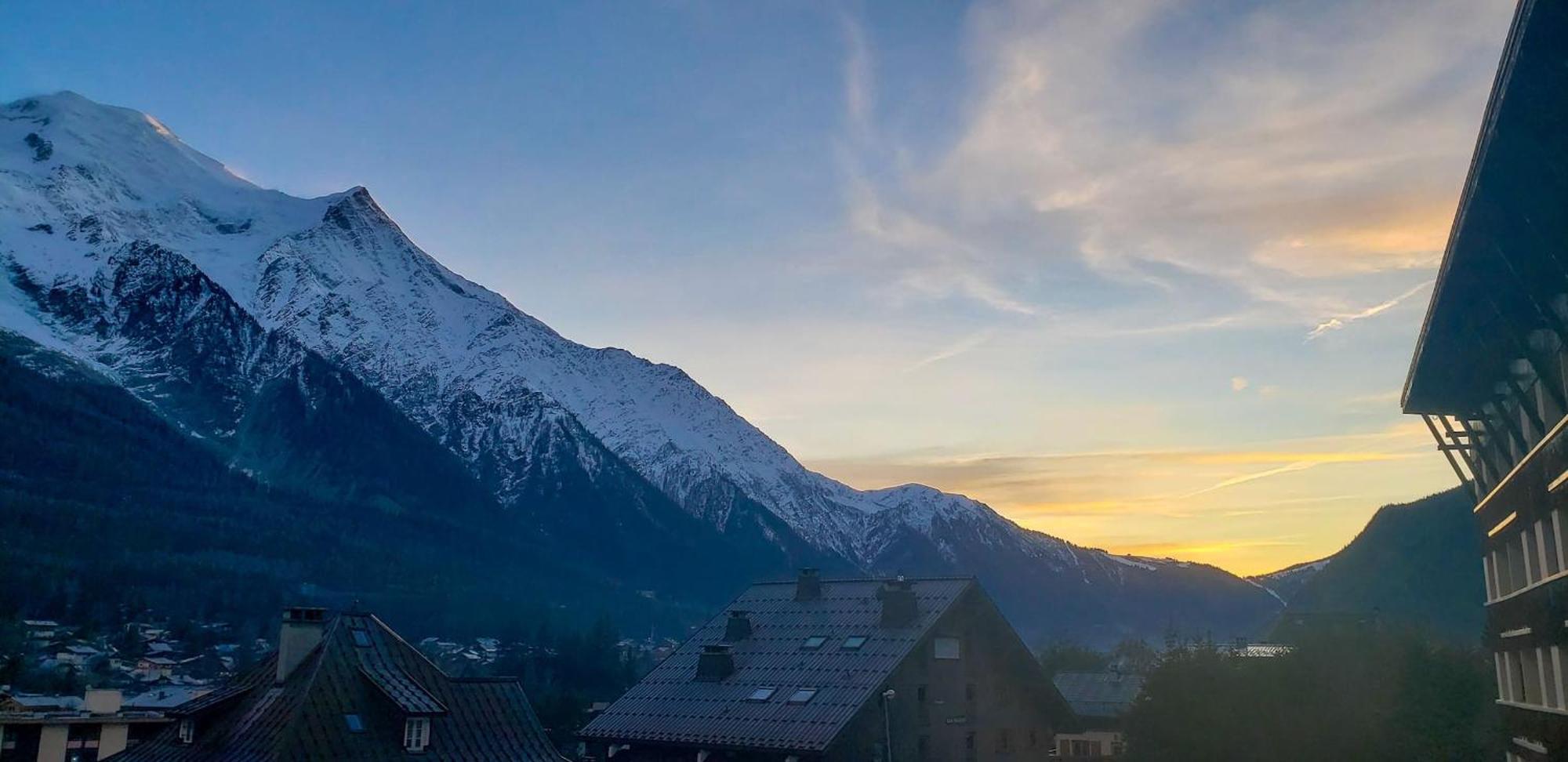 شقة Les Pecles Mt Blanc - Chamonix Center المظهر الخارجي الصورة